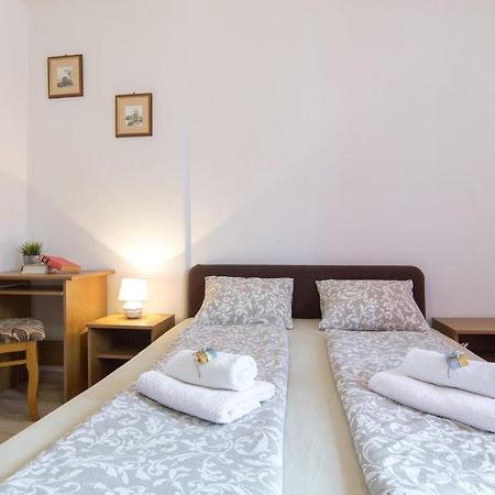 Pape Punat Hotel Exterior photo